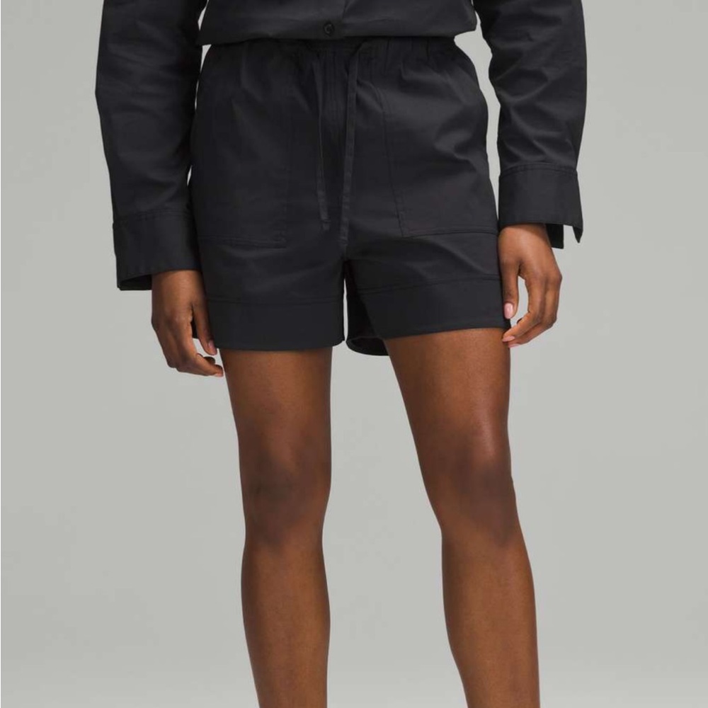 Lululemon Cotton-Blend Poplin High-Rise Short 4"